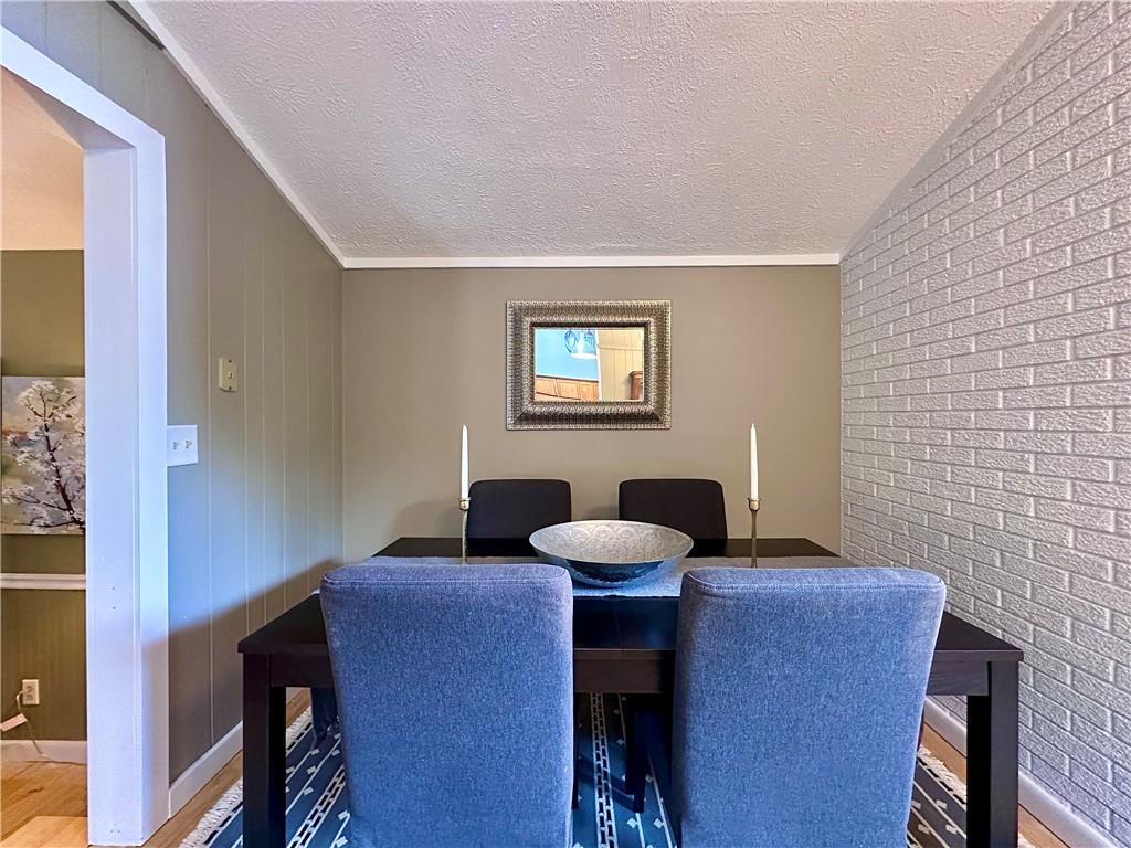 927 Chippewa Trail Mercer, PA 16137 - Photo 32 of 48 a view of a livingroom with furniture and window