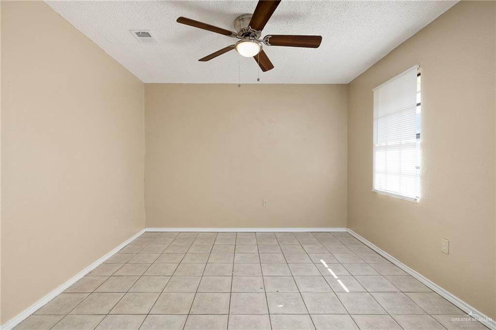 825 West First Street, Unit 3 Mission, TX 78572 - Photo 4 of 11