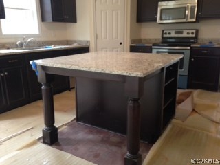 3963 Lost Mill Road Powhatan, VA 23139 - Photo 11 of 20 Custom Island in kitchen