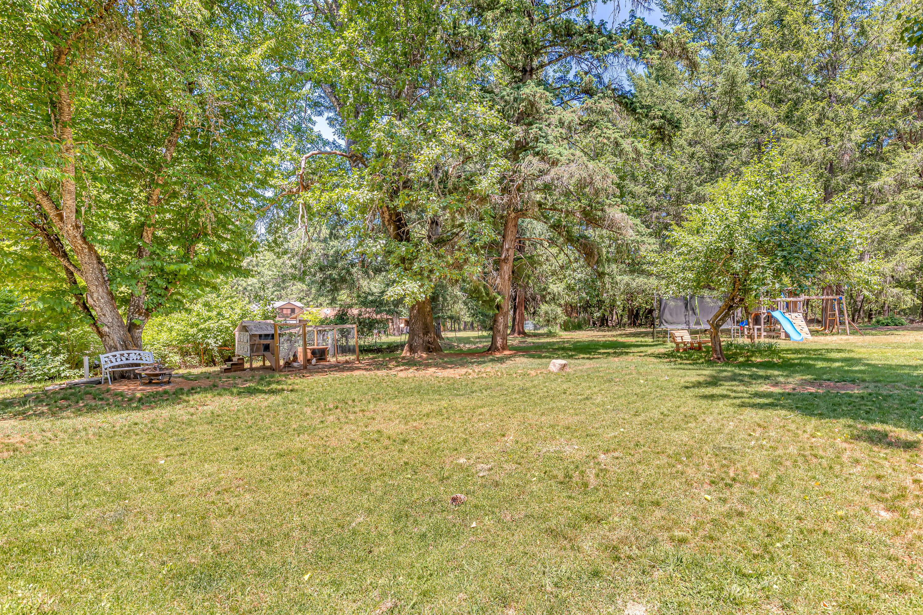 2680 Riverbanks Road Grants Pass, OR 97527 - Photo 39 of 49 9R9A3653