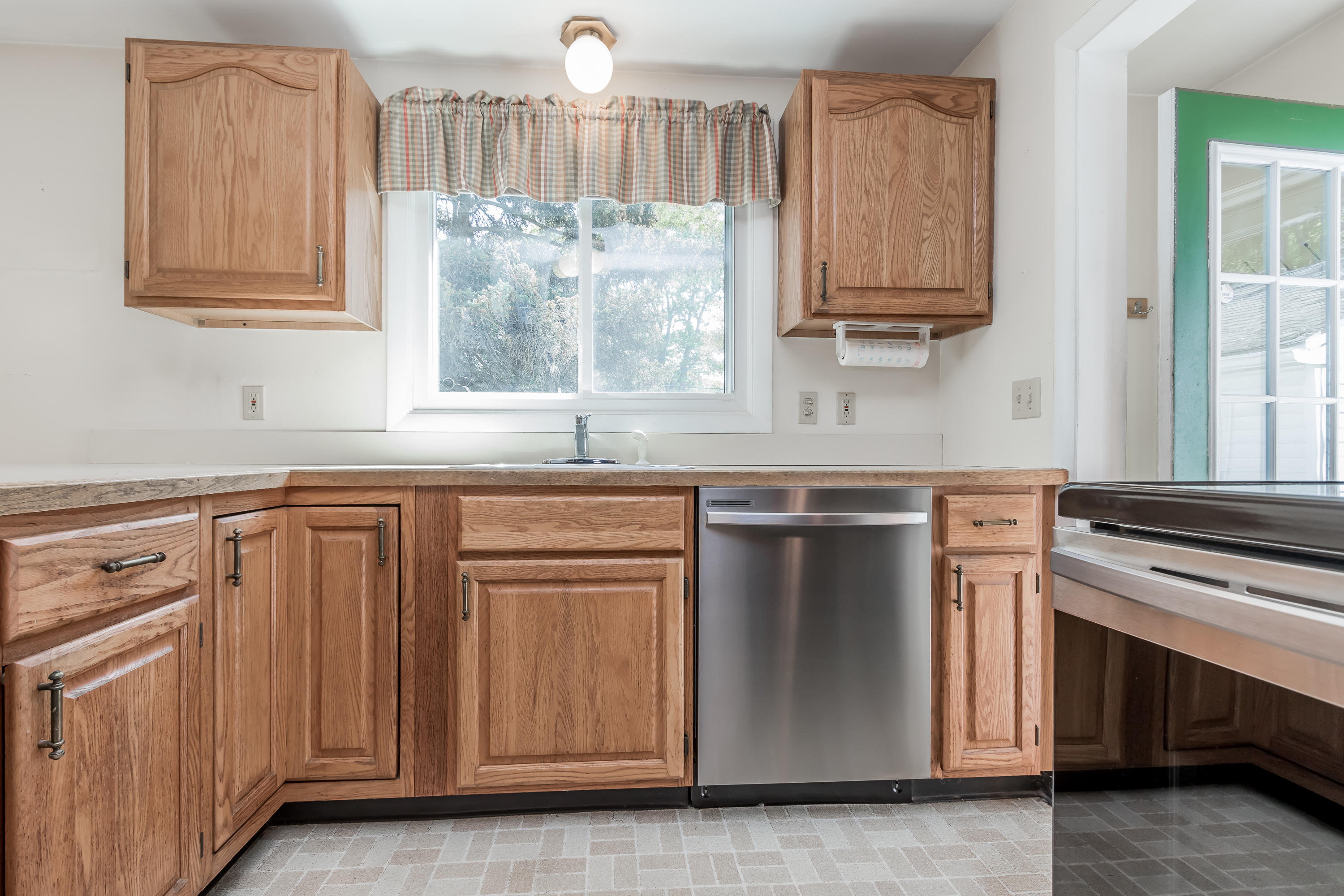 2 Jewett Road Cape Elizabeth, ME 04107 - Photo 2 of 34 20210525EH-51010