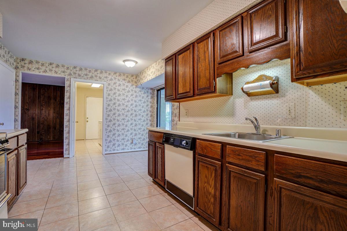 18 Ridge Heights Court Gaithersburg, MD 20879 - Photo 12 of 30