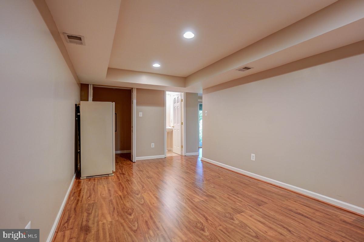 18 Ridge Heights Court Gaithersburg, MD 20879 - Photo 27 of 30