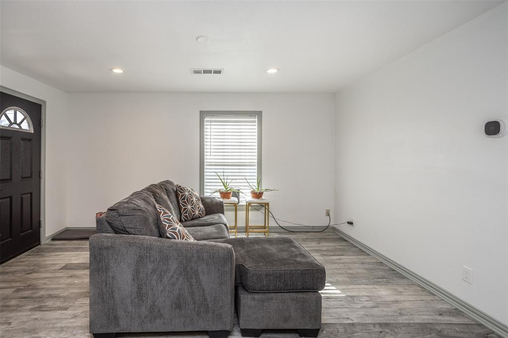 313 Fair Avenue Gainesville, TX 76240 - Photo 18 of 27