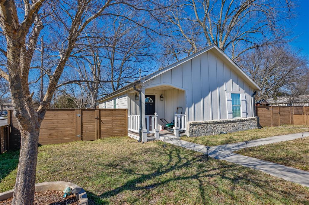 313 Fair Avenue Gainesville, TX 76240 - Photo 2 of 27