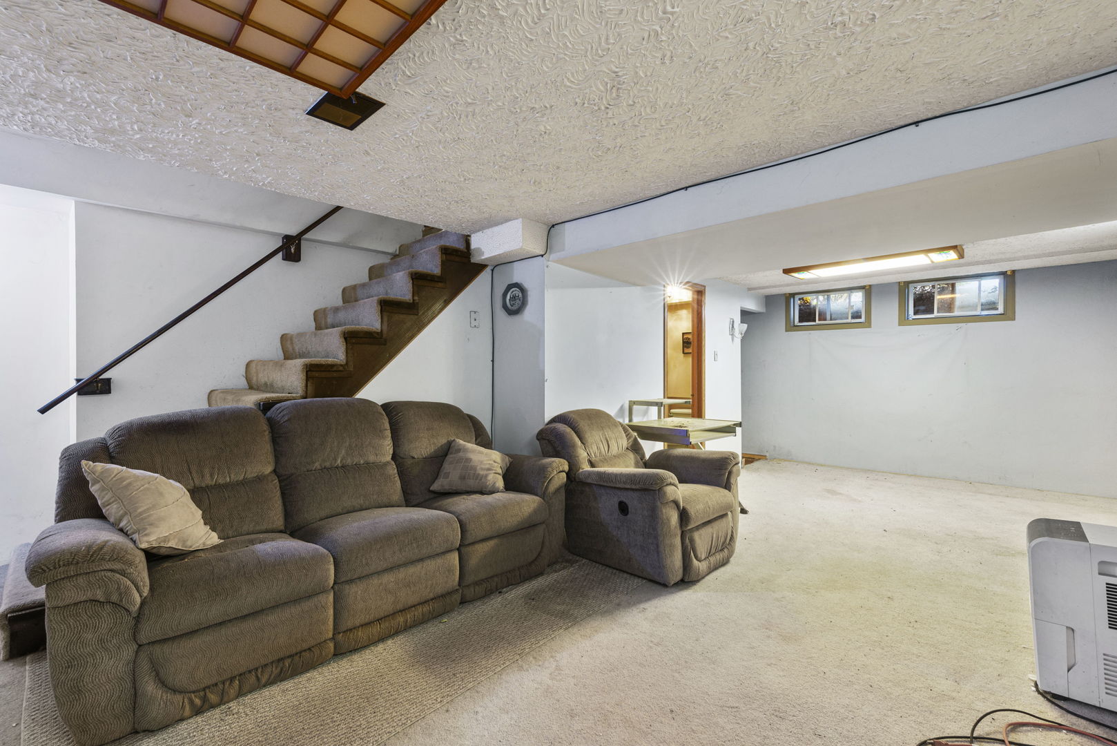 391 Cornell Lane Elgin, IL 60123 - Photo 15 of 20 a living room with furniture