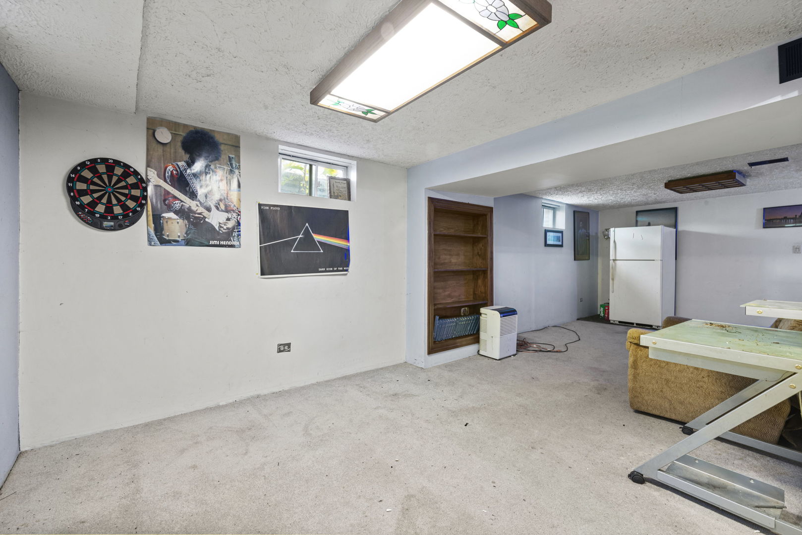 391 Cornell Lane Elgin, IL 60123 - Photo 16 of 20 a view of an empty room and kitchen