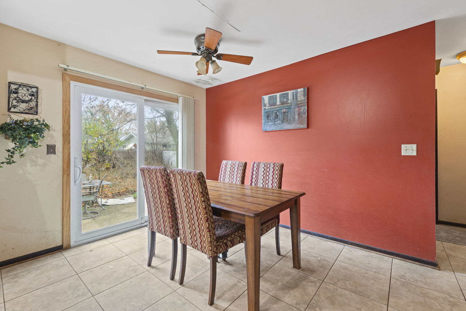 391 Cornell Lane Elgin, IL 60123 - Photo 5 of 20 a dining room with furniture and window
