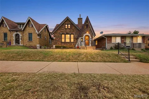 $365,000 | 5005 Parker Avenue, St. Louis, MO 63139