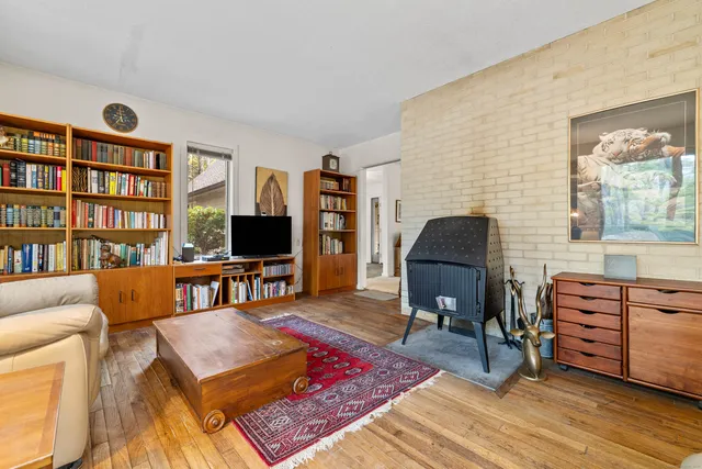 $579,000 | 11 Neck Road, Old Lyme, CT 06371