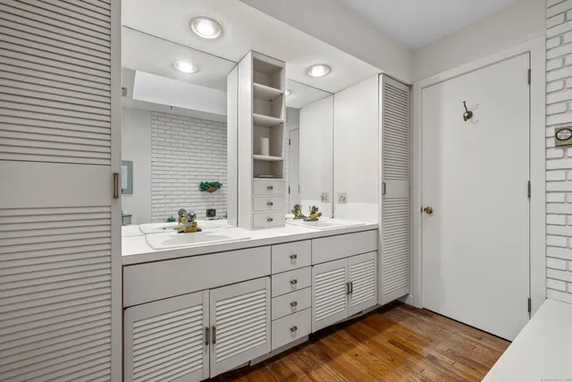 $579,000 | 11 Neck Road, Old Lyme, CT 06371