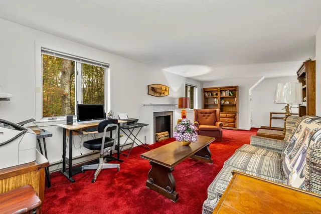 $579,000 | 11 Neck Road, Old Lyme, CT 06371