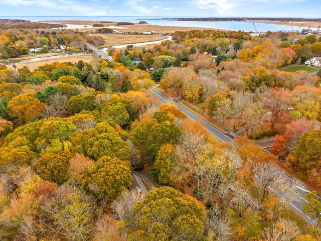 $579,000 | 11 Neck Road, Old Lyme, CT 06371