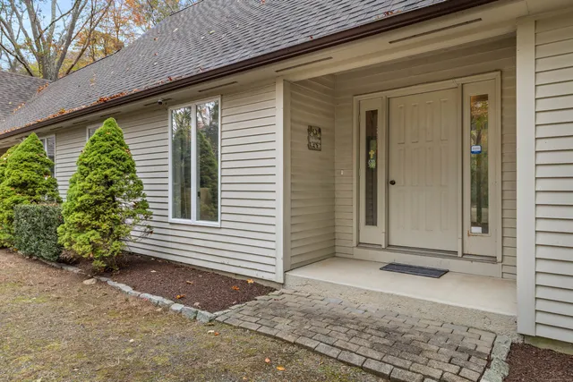 $579,000 | 11 Neck Road, Old Lyme, CT 06371