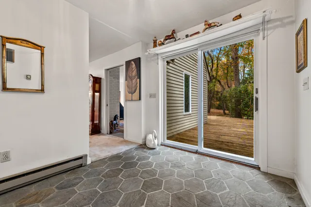 $579,000 | 11 Neck Road, Old Lyme, CT 06371