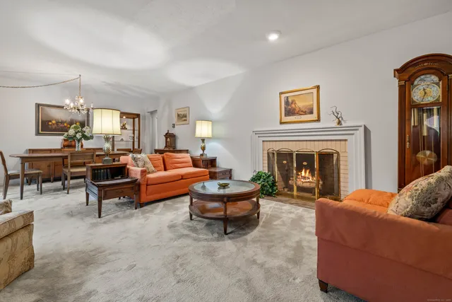 $579,000 | 11 Neck Road, Old Lyme, CT 06371