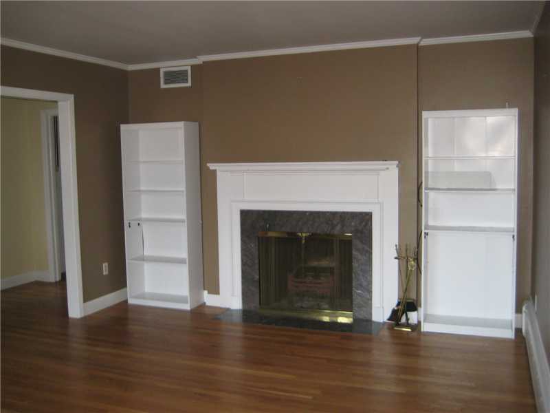 18 Brimfield Road Cranston, RI 02920 - Photo 3 of 5 Living Room.