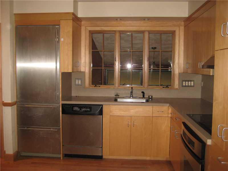 18 Brimfield Road Cranston, RI 02920 - Photo 4 of 5 Kitchen.