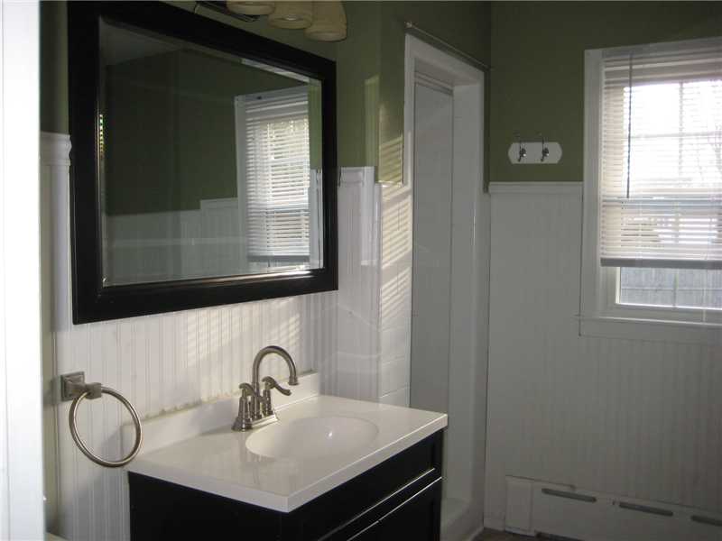 18 Brimfield Road Cranston, RI 02920 - Photo 5 of 5 Bathroom.