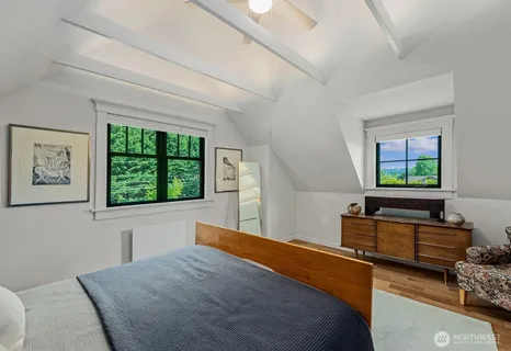 $1,575,000 | 7541 Seward Park Avenue South, Seattle, WA 98118
