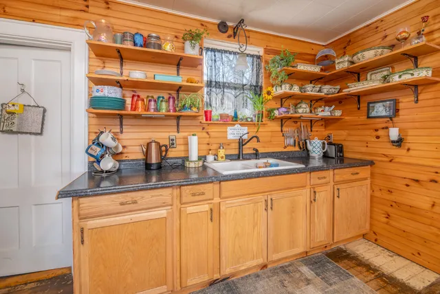 $370,000 | 386 Front Street, Richmond, ME 04357