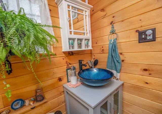 $370,000 | 386 Front Street, Richmond, ME 04357