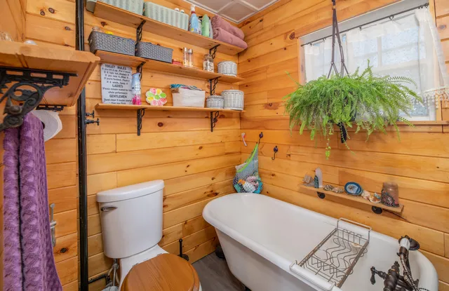 $365,000 | 386 Front Street, Richmond, ME 04357