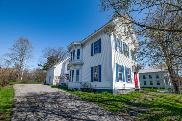 $365,000 | 386 Front Street, Richmond, ME 04357