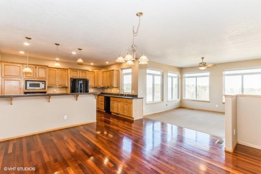 3132 EastView Cir Drive Riverside, IA 52327 - Photo 9 of 38 Gallery Image 9