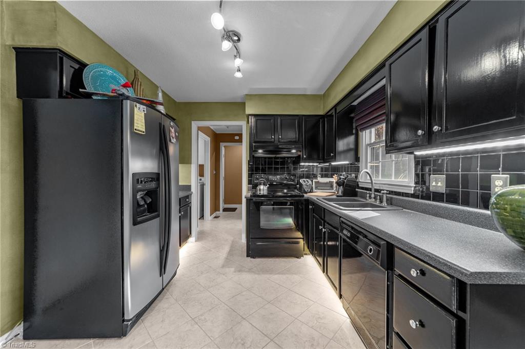 154 Longview Road Madison, NC 27025 - Photo 8 of 44 Gallery Image 8
