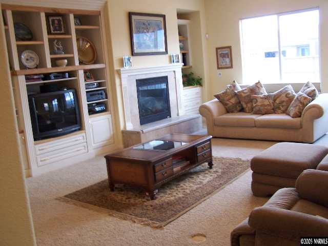 1634 Greycrest Way Reno, NV 89521 - Photo 4 of 5 Photo 4