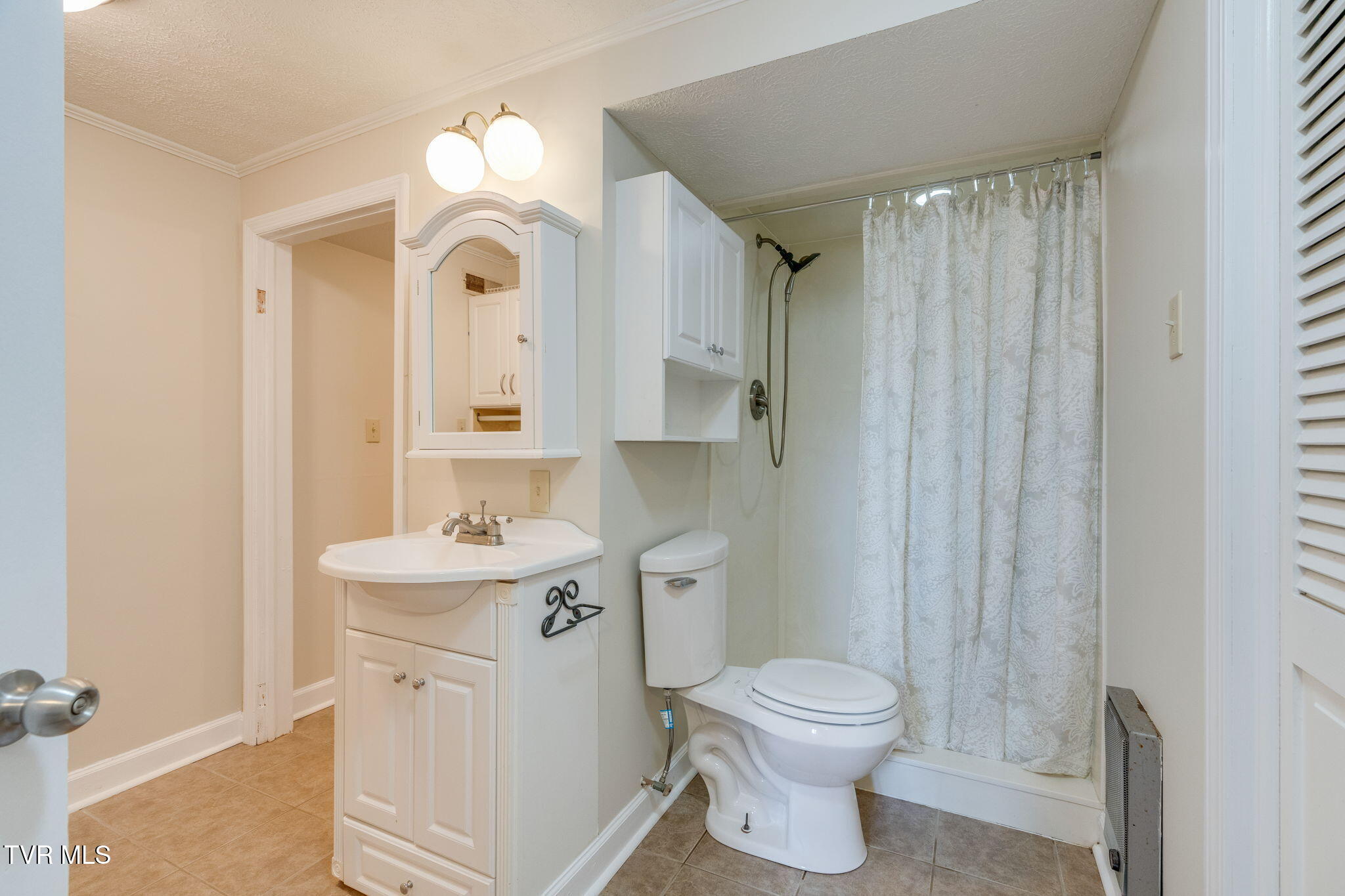 2125 Bonaire Road Kingsport, TN 37660 - Photo 28 of 49 017a-Downstairs Bath