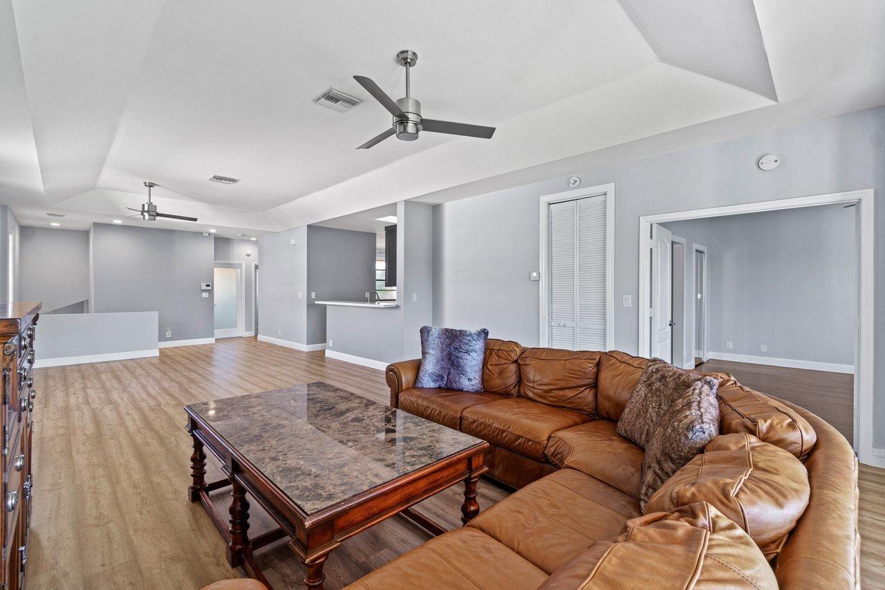 8682 Vía Reale, Unit 63U Boca Raton, FL 33496 - Photo 9 of 31 008-8682VaReale-BocaRaton-FL-33496-SMALL