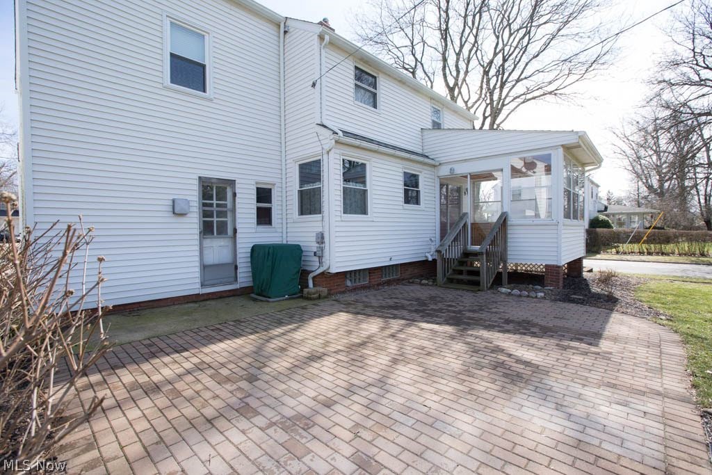 1324 Croyden Road Lyndhurst, OH 44124 - Photo 26 of 35