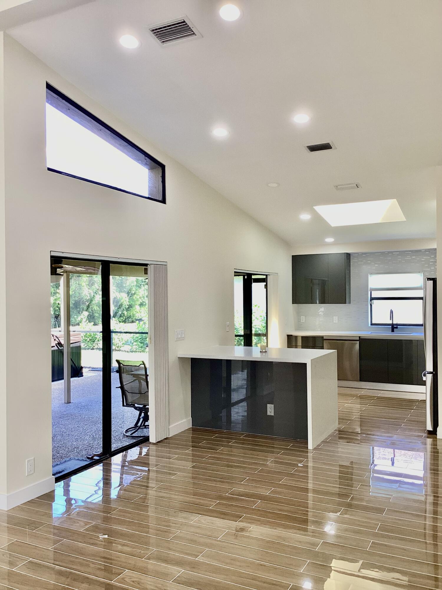 8895 Old Pine Road, Unit 4 Boca Raton, FL 33433 - Photo 10 of 46 a view of a living room