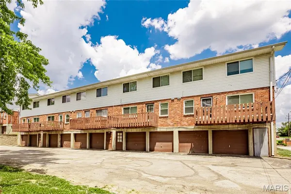 $2,250 | 506 Broadmoor Drive, Chesterfield, MO 63017