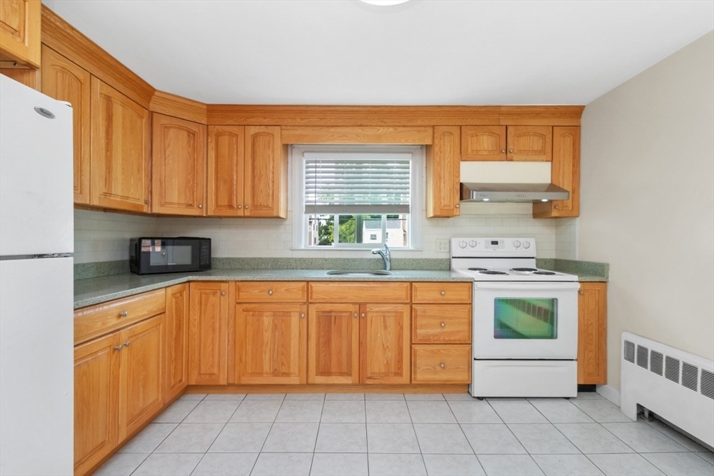 37 Kenmore Road Waltham, MA 02453 - Photo 4 of 26 Gallery Image 4
