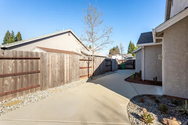 $535,000 | 2995 Henrys Fork Drive, Redding, CA 96002