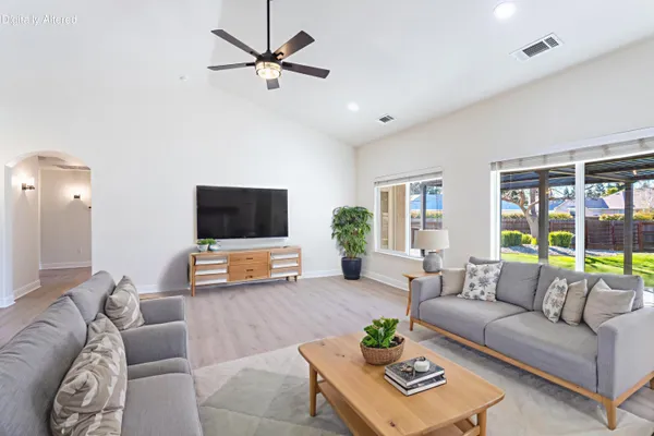 $535,000 | 2995 Henrys Fork Drive, Redding, CA 96002