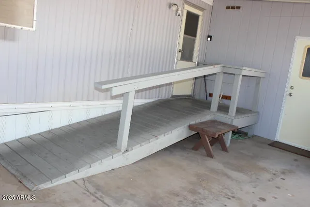 a view of entryway and hall