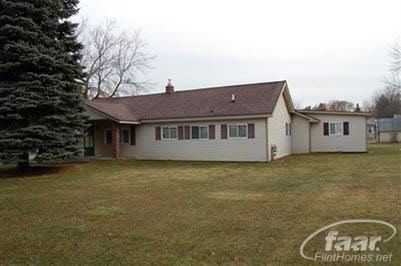 1125 South Genesee Road Burton, MI 48509 - Photo 1 of 9 20124381.JPG