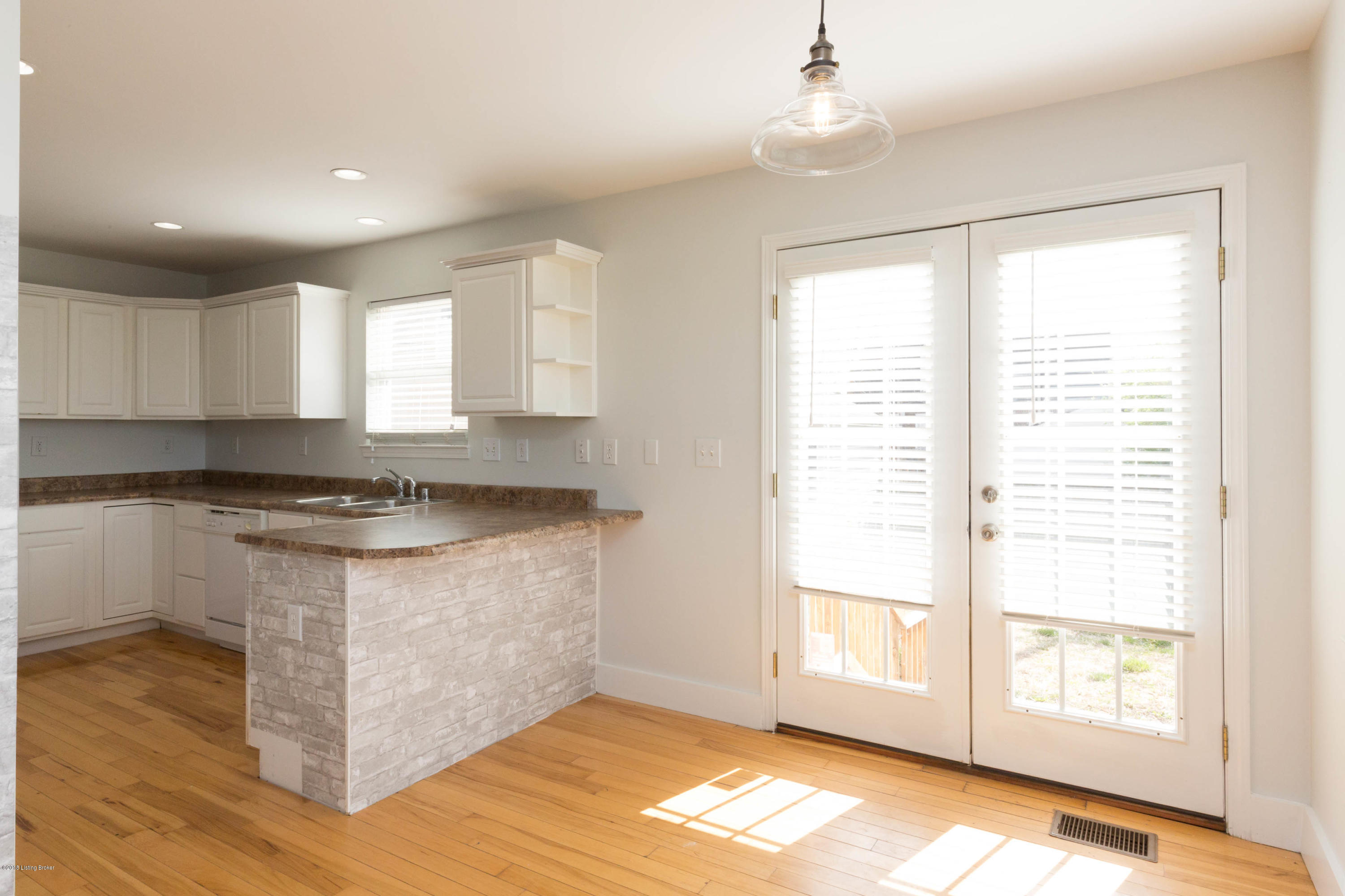 3004 Kent Road Louisville, KY 40205 - Photo 14 of 44 AJB_2557