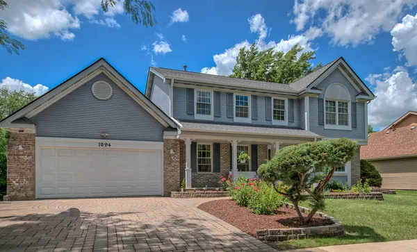 $549,900 | 1094 Oak Wood Drive, Carol Stream, IL 60188