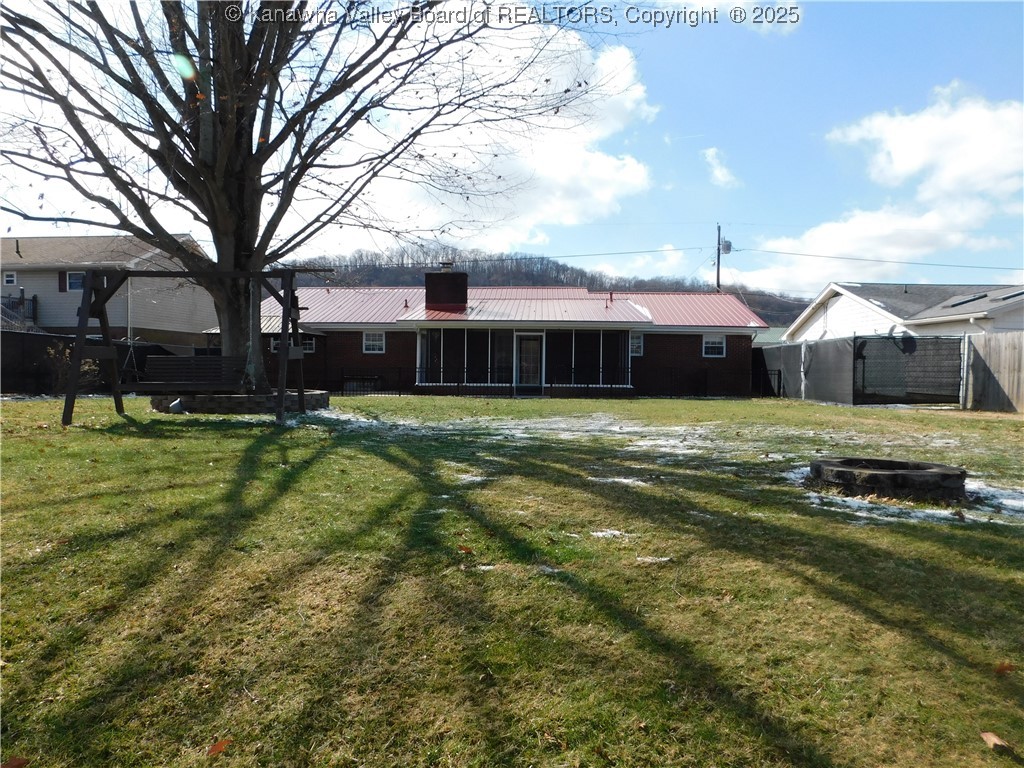 195 Seneca Circle Winfield, WV 25213 - Photo 2 of 16 Gallery Image 2