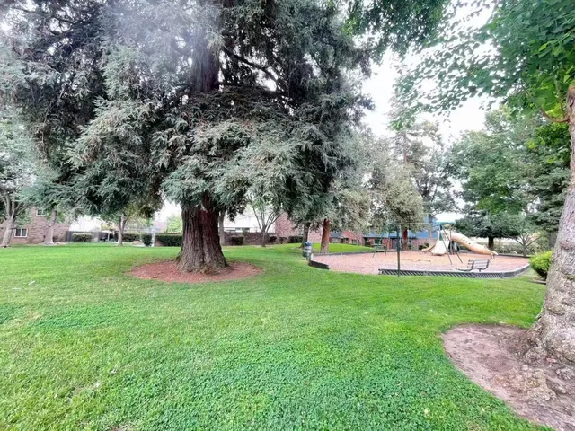 $337,000 | 4016 Knoll Top Court, Carmichael, CA 95608