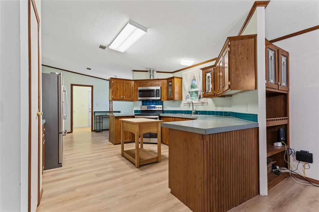 7398 County Road 334 Tyler, TX 75708 - Photo 24 of 39 From the Living and Dining area looking to Kitchen