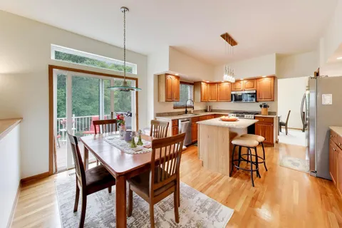 $550,000 | 435 Oak Grove Circle, Wauconda, IL 60084