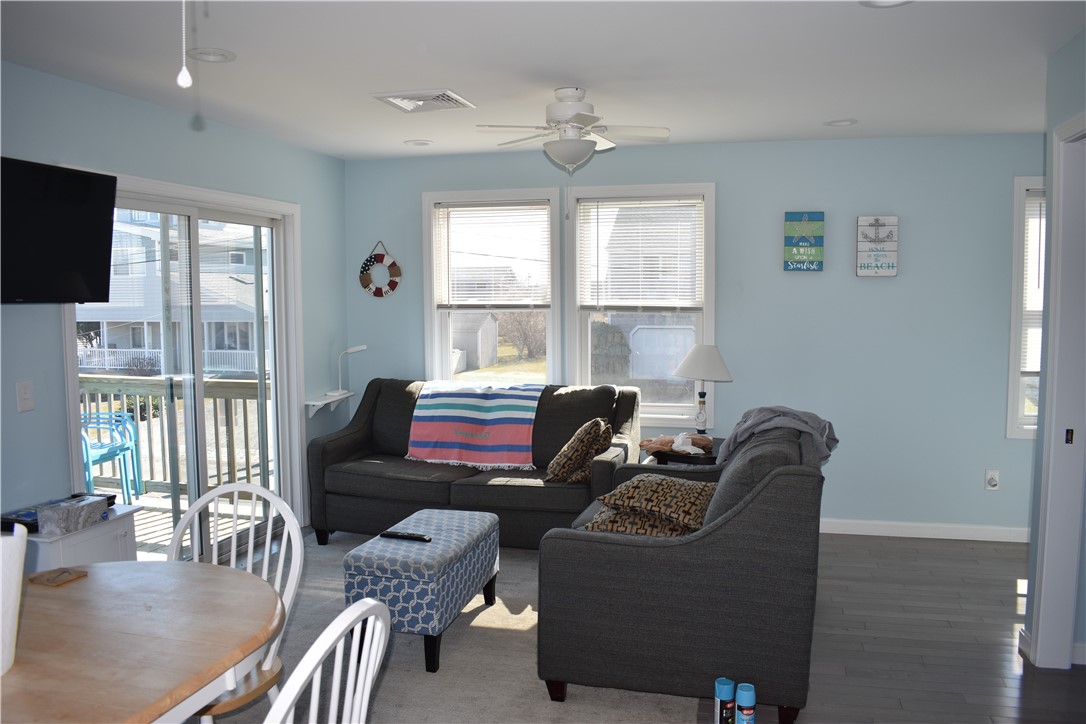 4 Captain Freebody Road Narragansett, RI 02882 - Photo 3 of 9 Gallery Image 3