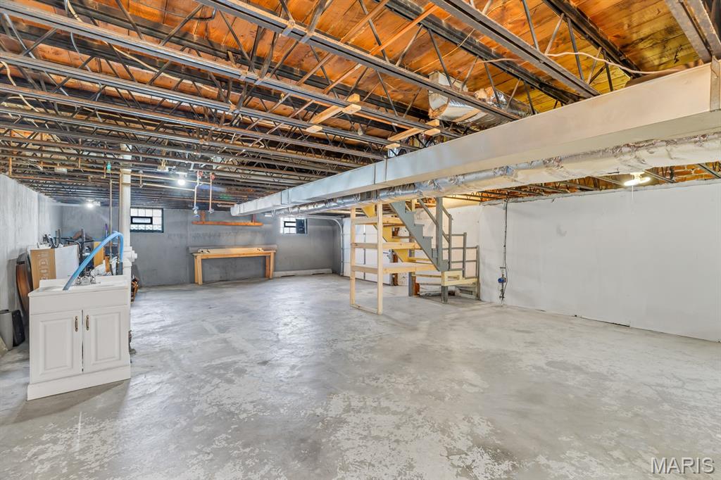 660 Rochester Drive St. Louis, MO 63125 - Photo 21 of 35