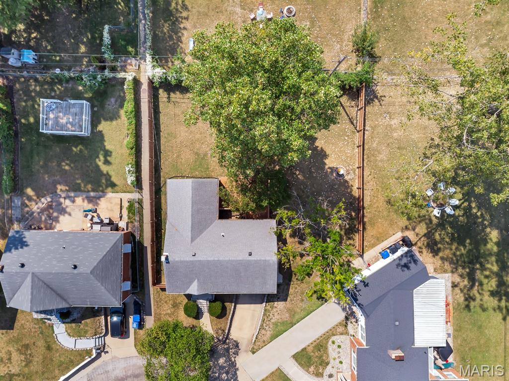 660 Rochester Drive St. Louis, MO 63125 - Photo 33 of 35